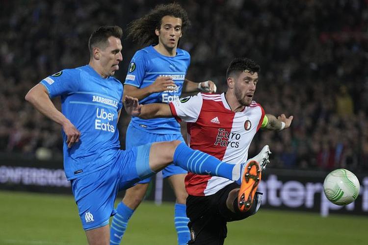 球场外的兄 球场外的兄