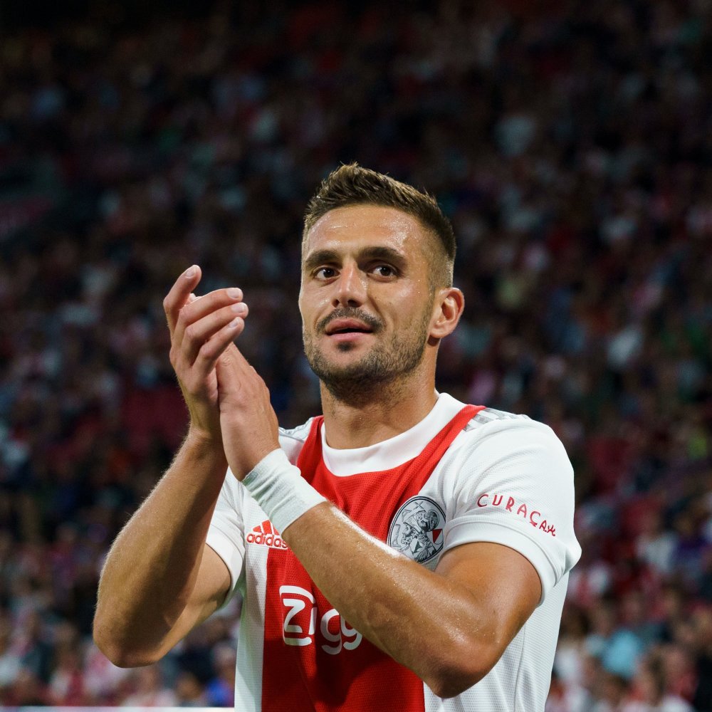 是格外引人 是格外引人